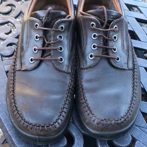 Ecco dark brown men’s shoes size 41 EU or 7 to 7 1/2 US.